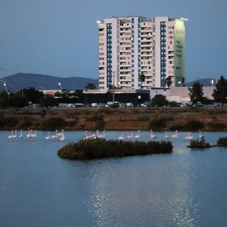 Sea View Apartment Faro Bagian luar foto
