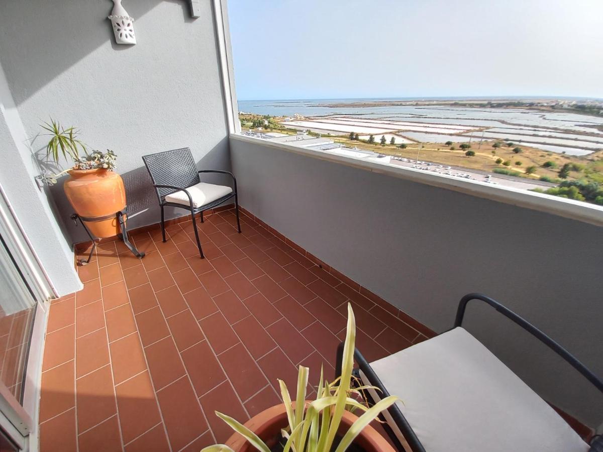 Sea View Apartment Faro Bagian luar foto