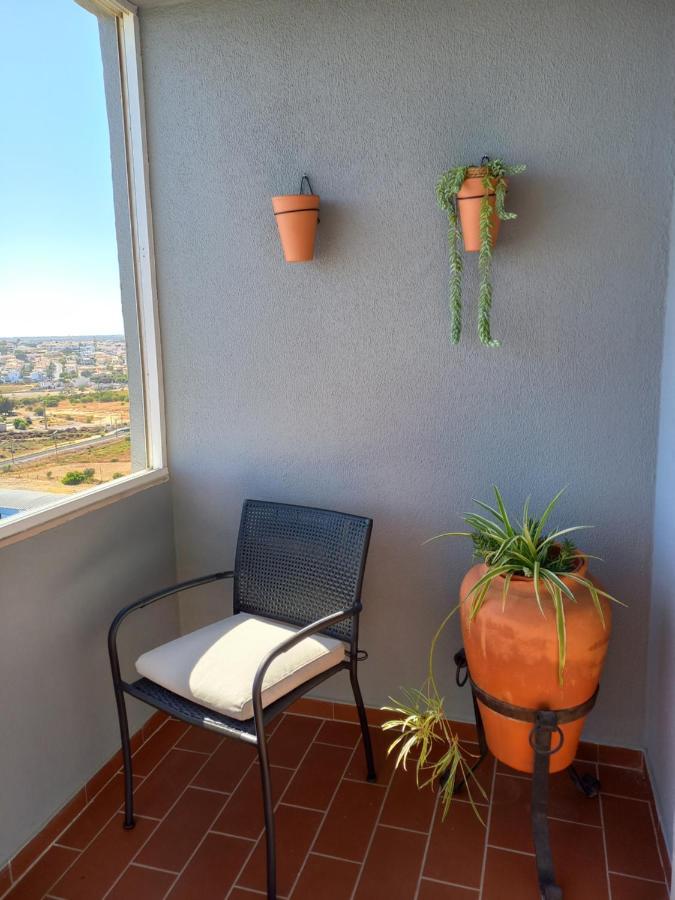 Sea View Apartment Faro Bagian luar foto